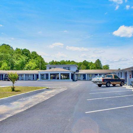 Rodeway Inn Swainsboro Екстериор снимка