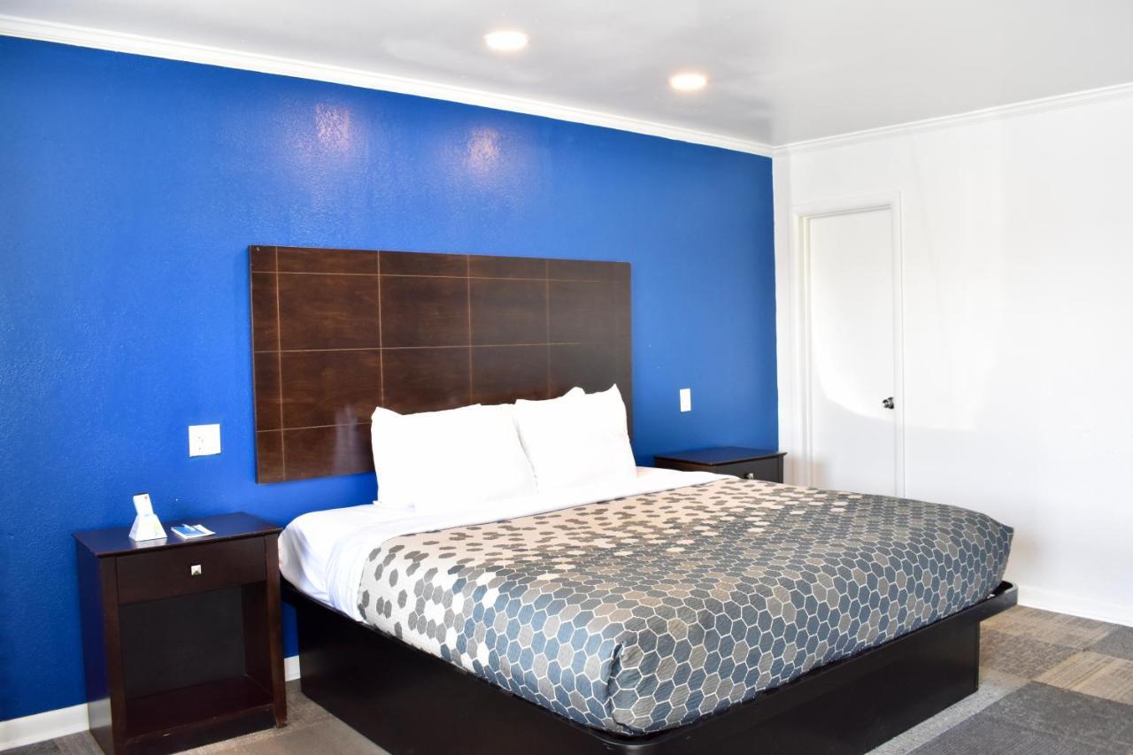 Rodeway Inn Swainsboro Екстериор снимка