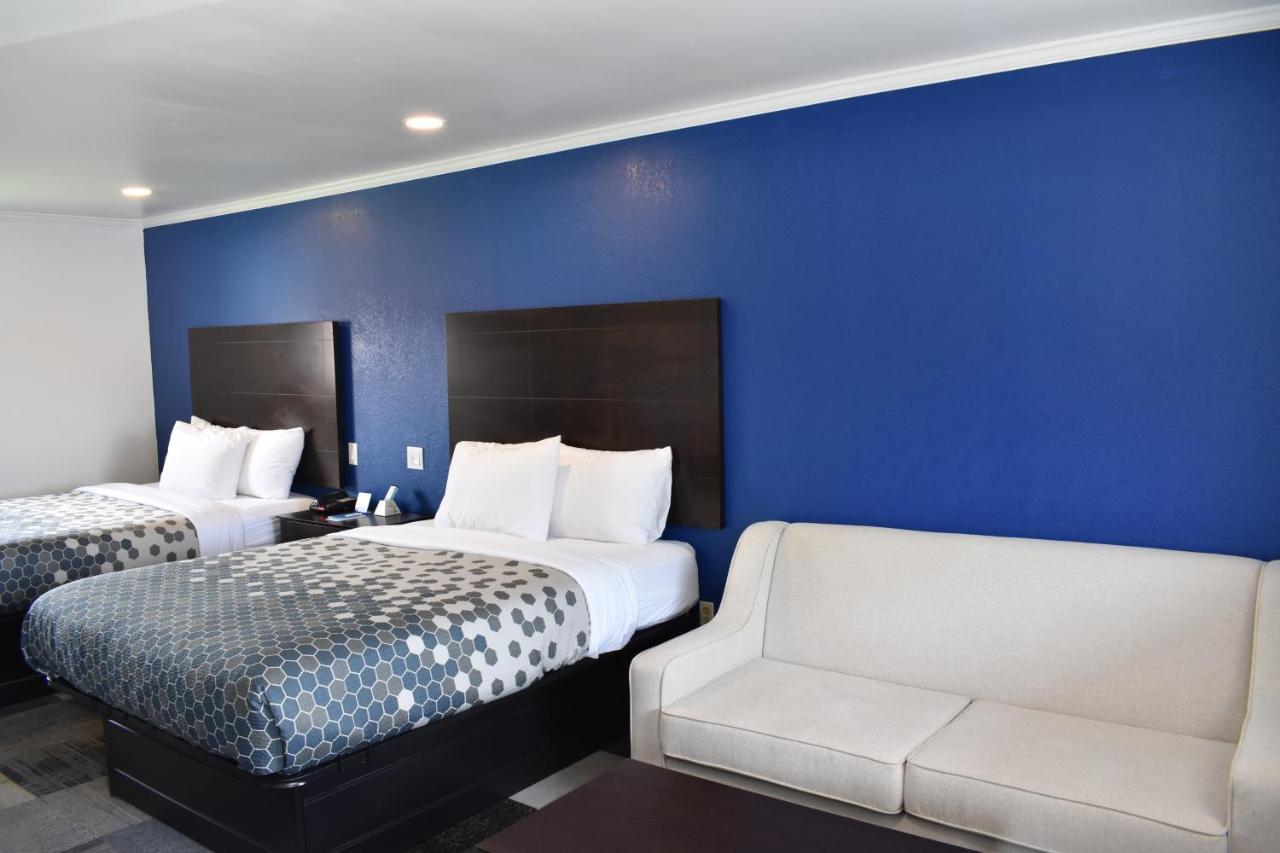 Rodeway Inn Swainsboro Екстериор снимка