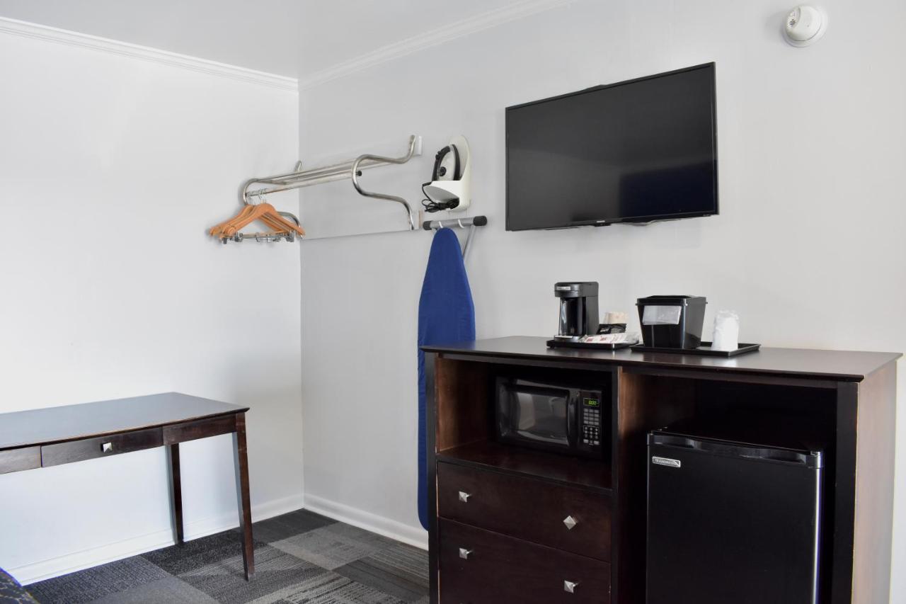 Rodeway Inn Swainsboro Екстериор снимка