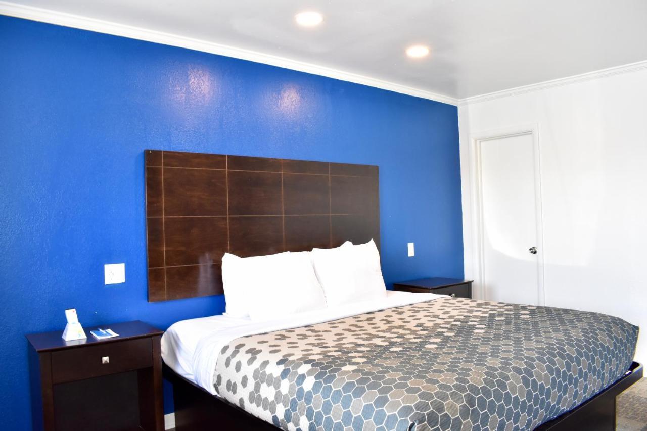 Rodeway Inn Swainsboro Екстериор снимка
