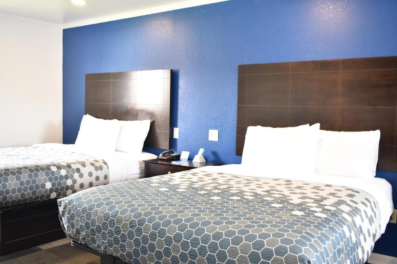 Rodeway Inn Swainsboro Екстериор снимка
