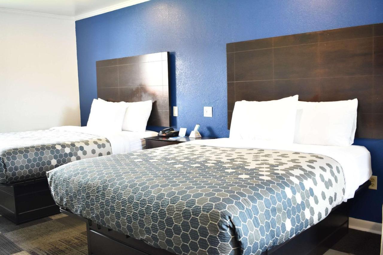 Rodeway Inn Swainsboro Екстериор снимка