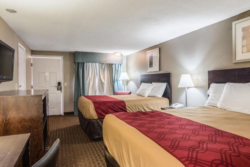 Rodeway Inn Swainsboro Екстериор снимка