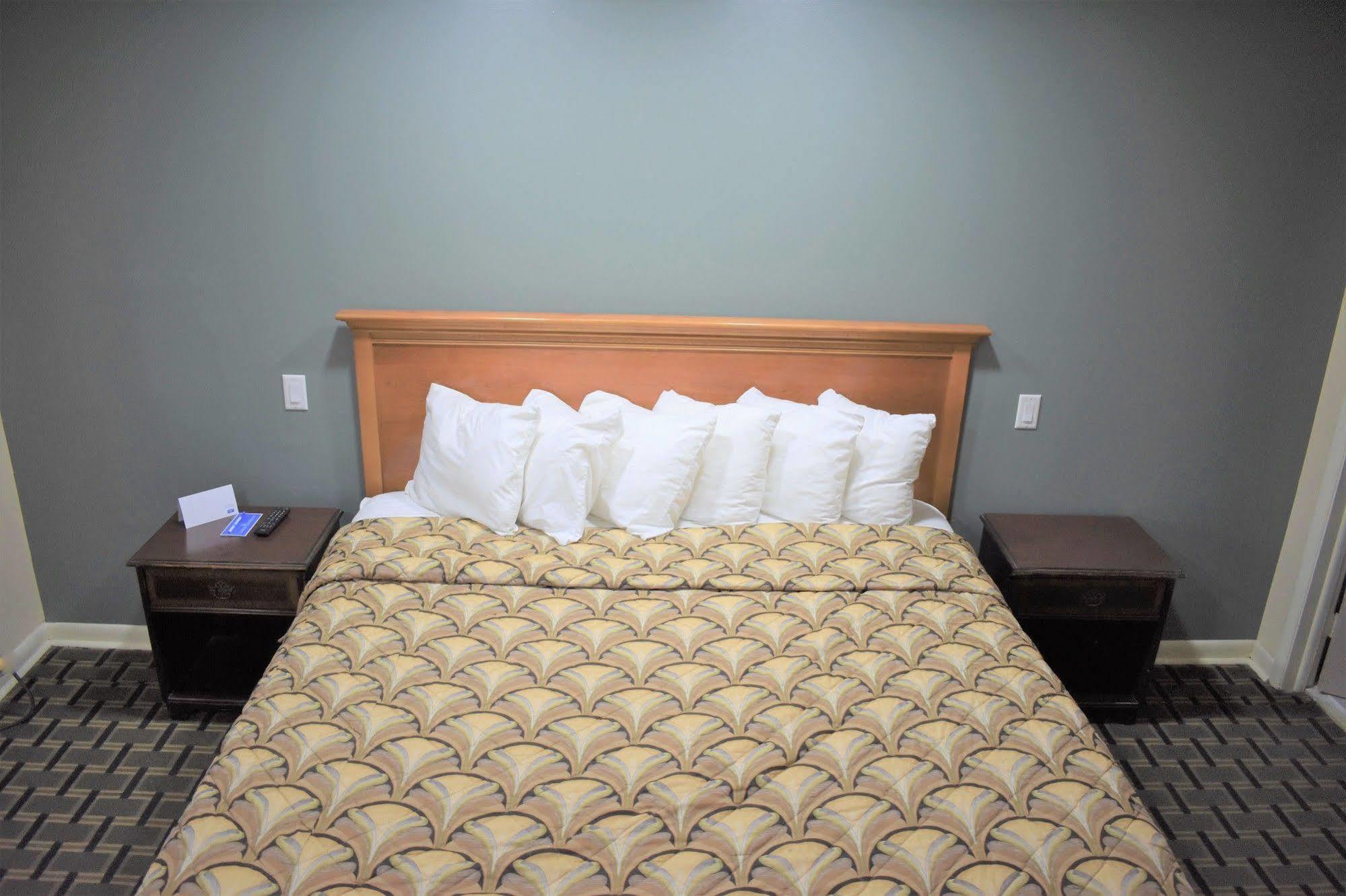 Rodeway Inn Swainsboro Екстериор снимка