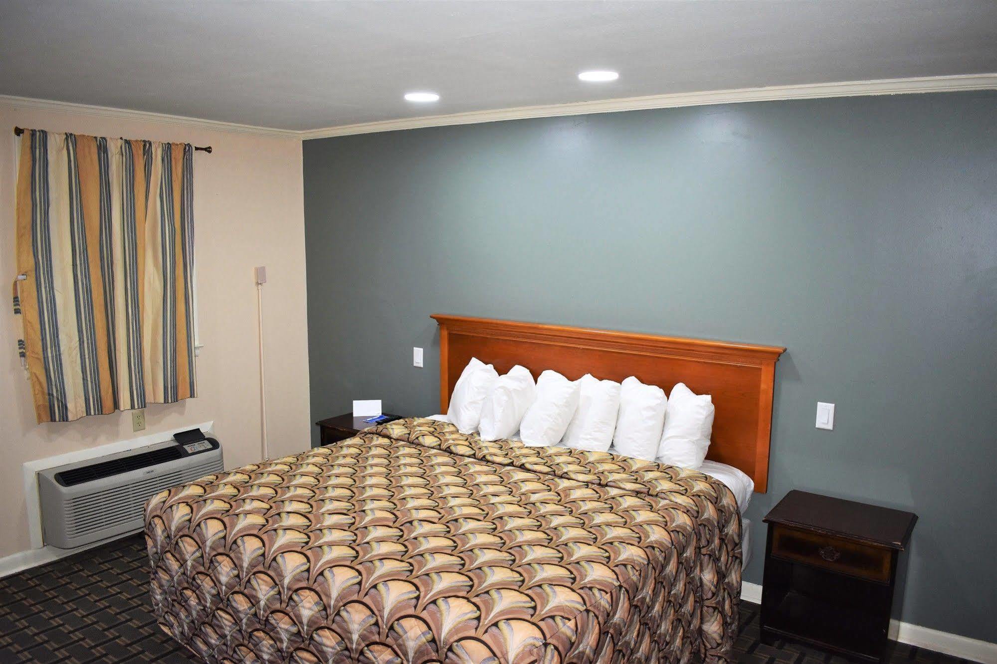 Rodeway Inn Swainsboro Екстериор снимка