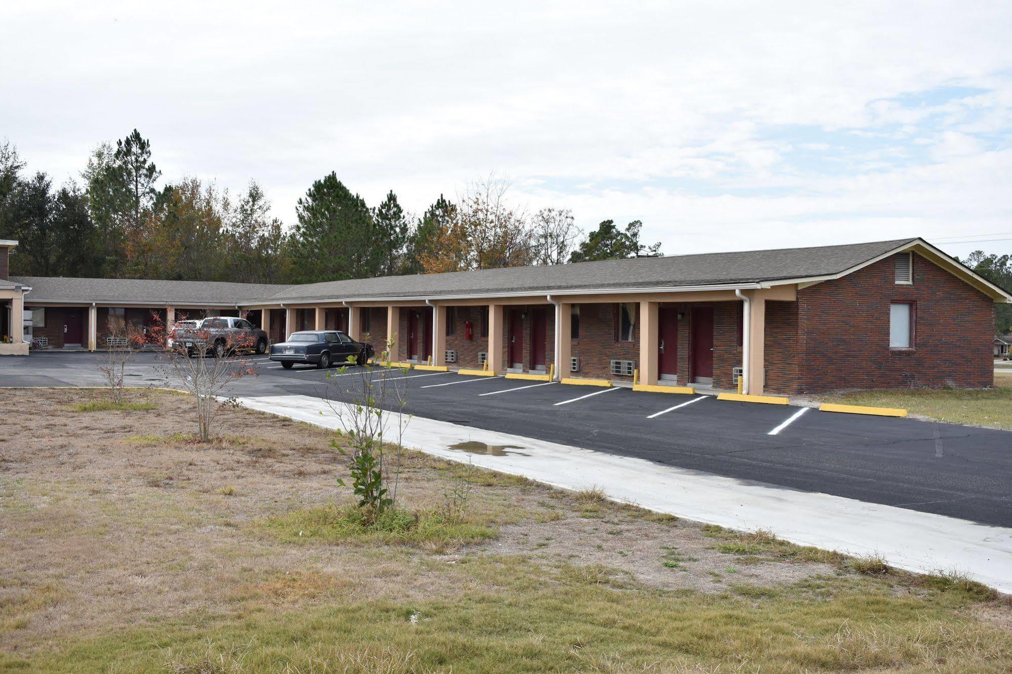 Rodeway Inn Swainsboro Екстериор снимка