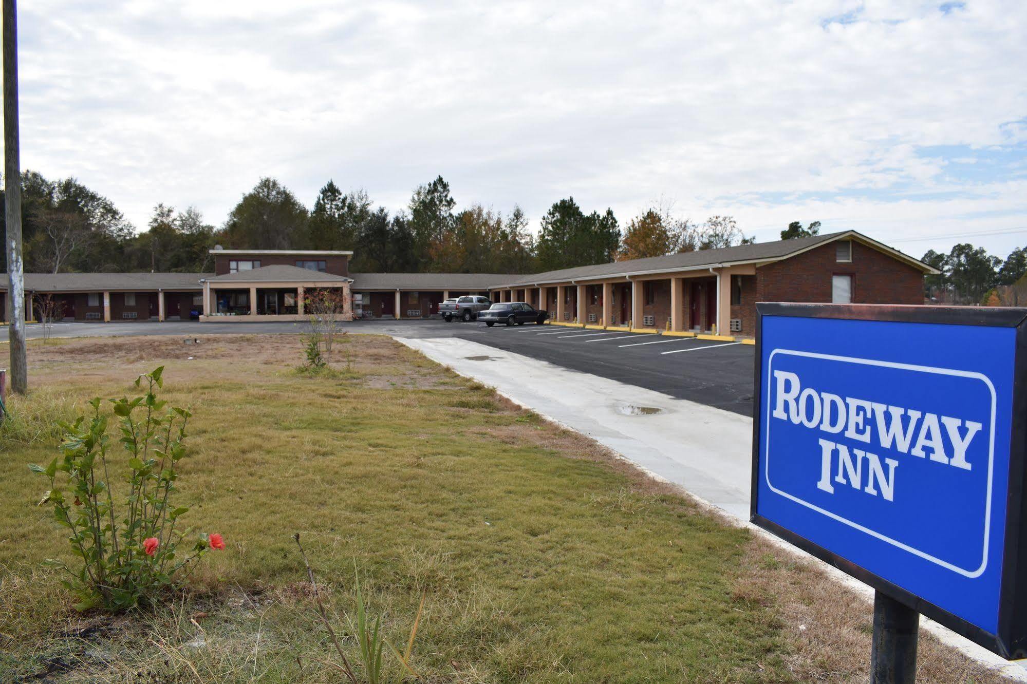 Rodeway Inn Swainsboro Екстериор снимка