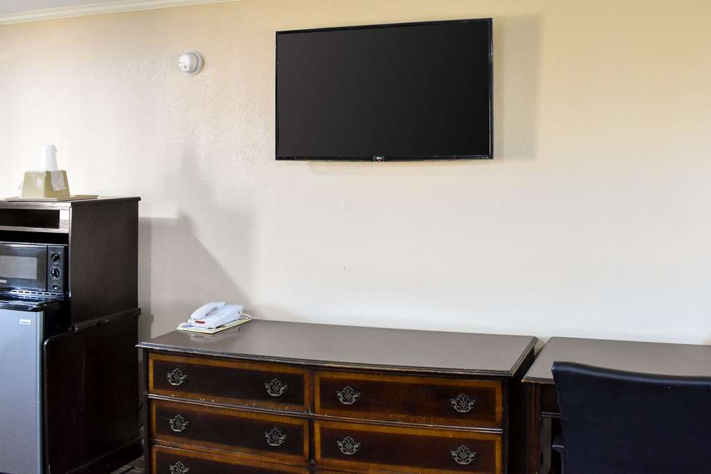 Rodeway Inn Swainsboro Стая снимка