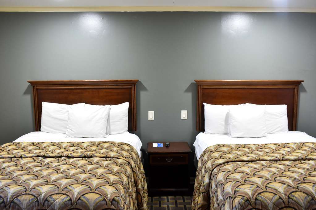 Rodeway Inn Swainsboro Стая снимка