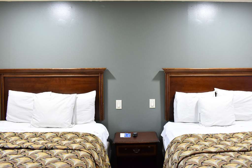 Rodeway Inn Swainsboro Стая снимка